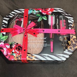 Betsey Johnson Deluxe Pedi Collection